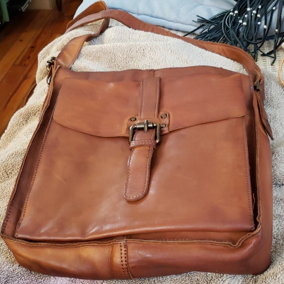 Mans brown leatherKaszer bag, bought in Paris last - Picture 3 of 3